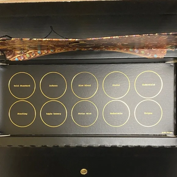 Pat McGrath Luxurious Eyeshadow Set - Picture 4 of 4